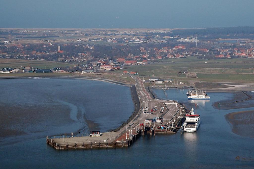 Zeeduin, Met Zonnig Terras - Volledige Keuken- Resort Amelander Kaap, Incl Verwarmd Hotel-Zwembad Nabij Dorp, Duinen En Strand Hollum  Eksteriør bilde