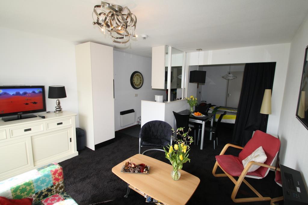 Zeeduin, Met Zonnig Terras - Volledige Keuken- Resort Amelander Kaap, Incl Verwarmd Hotel-Zwembad Nabij Dorp, Duinen En Strand Hollum  Eksteriør bilde